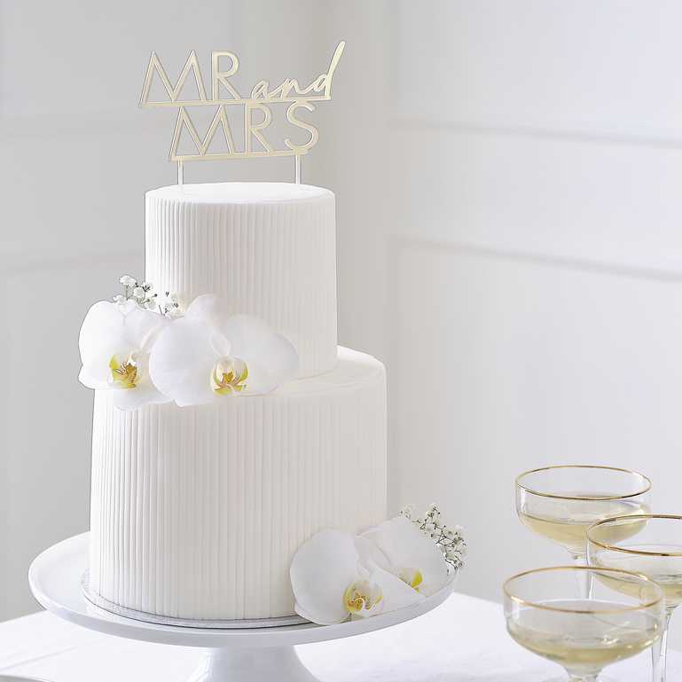 elegant gold cake topper Mr and Mrs for wedding cake